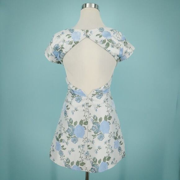 Superdown Size XS Floral V Neck Cut Out Short Sleeve Fit Flare Mini Dress - Picture 3 of 9